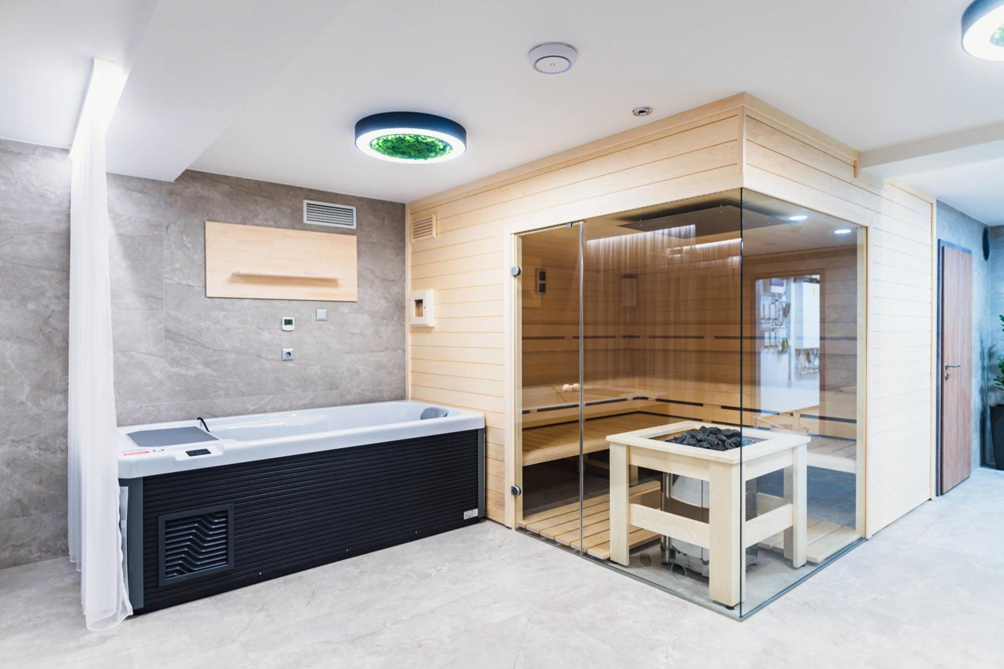 Hotel Szatmári Jászberény Extérieur photo